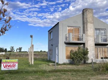 Casa · 165m² · 3 Ambientes · 3 Cocheras · 3 Casas en Villa Elisa Entre Ríos en Venta
