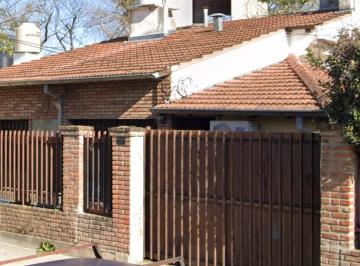 PH · 54m² · 3 Ambientes · 1 Cochera · Casa Muy Bien Ubicada