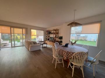Casa · 132m² · 4 Ambientes · 2 Cocheras · Casa en Venta 3 Dorm. | Vila Mariana 1, Barrio Nautico