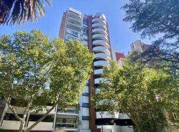 Departamento · 90m² · 5 Ambientes · 1 Cochera · Venta Departamento 3 Dorm. con Cochera Bv. Oroño 100 Bis