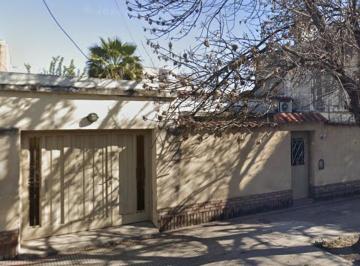 Casa de 5 ambientes, Córdoba · ¡Oportunidad en General Bustos –casa de 2 Dor con Gran Terreno, Cochera y Galpón