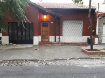 Casa , Vicente López · Casa 3 Ambientes Cochera Cubierta Baulera Lavadero Fondo Parquizado
