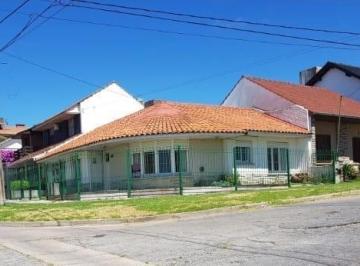 Casa · 124m² · 4 Ambientes · 2 Cocheras · Casa en Punta Mogotes