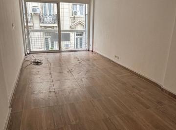 Departamento · 40m² · 1 Ambiente · Depto / Oficina Super Luminoso a Nuevo! Baño / Kitchinette. viamonte 600