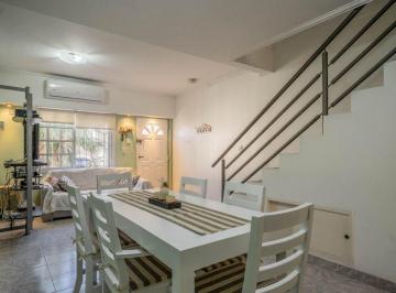 PH · 70m² · 4 Ambientes · 1 Cochera · Venta PH 4amb, Gerli Avell. Cochera. Apto Cred. S/exp