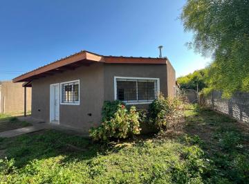 Casa · 90m² · 3 Ambientes · 2 Cocheras · Venta - Casa 2d Esquina - Saldan