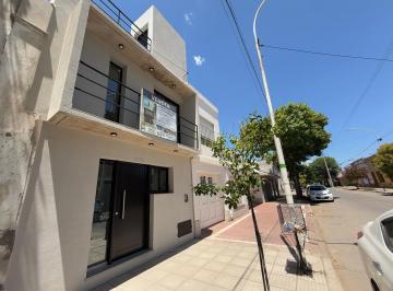 PH · 24m² · 2 Ambientes · PH en Lobos