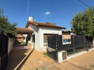 Casa · 186m² · 5 Ambientes · Casa en Lobos