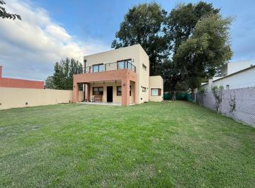 Casa · 134m² · 4 Ambientes · Casa en Lobos