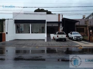 Local comercial · 600m² · 3 Cocheras · Local Comercial con Deposito y Oficinas en Posadas