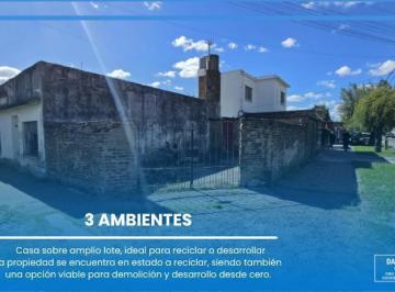 Casa · 42m² · 3 Ambientes · Casa en Lomas de Zamora, Casa de 3 Ambientes a Reciclar, Casa en Gran Lote, Lote en Lomas de Zamora
