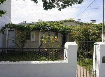 Casa · 62m² · 3 Ambientes · 1 Cochera · Casa en Villa Primera