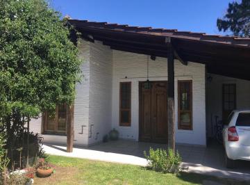 Casa · 150m² · 4 Ambientes · Casa en Alquiler en Los Cardales Country Club