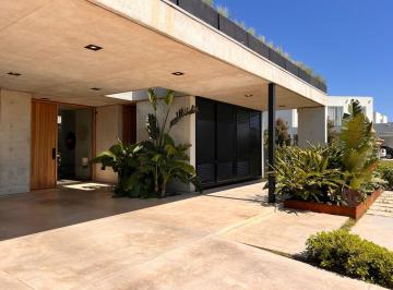 Casa · 330m² · 7 Ambientes · 2 Cocheras · Casa Al Lago en Venta 5 Dorm.