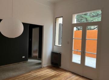 living comedor · Hermoso PH 2 Ambientes con 2 Patios, Super Luminoso, Excelente Ubicación!