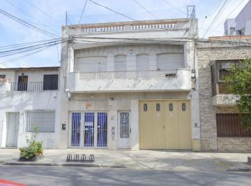 Casa · 104m² · 6 Ambientes · Casa en Riccheri 1164 - Apta Credito