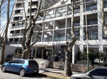 Garage , Lomas de Zamora · Vergara Al 1300 Cochera Solo en Venta Edificio Les Bruyers