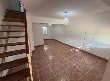 Casa de 3 ambientes, Morón · Duplex 3 Ambientes - Patio Semicubierto con Lavadero - Estacionamiento - Morón Sur