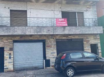 Bodega-Galpón · 400m² · 5 Ambientes · 1 Cochera · Galpon con Departamento de 5 Ambientes en Primer Piso