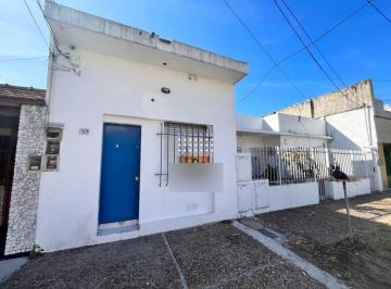 PH de 2 ambientes, General San Martín · Alquiler - San Jose 1676 - PH 2 Amb C/patio