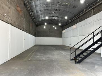 Bodega-Galpón · 400m² · Galpón 400 m² C/ Oficinas - Lavalle 2600 - Zona Industrial