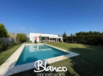 Casa · 180m² · 6 Ambientes · 2 Cocheras · Casa en Venta en San Francisco, Villanueva, Tigre