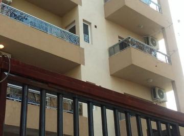 Frente edificio · Monoambiente con Balcón (Frente). San Martín (Centro).