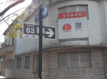 Casa · 204m² · 5 Ambientes · 1 Cochera · Casa en 2 y Esquina 63 Nº1498
