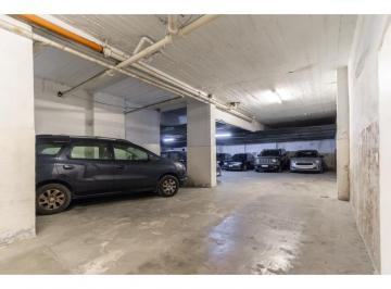 Garage · 12m² · Cochera - Recoleta - Espacio Amplio