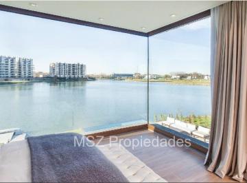 Casa · 378m² · 6 Ambientes · 2 Cocheras · Casa en Venta en El Golf Sobre El Lago Central