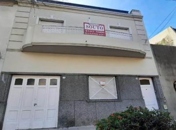 PH · 80m² · 3 Ambientes · 1 Cochera · P. H 3 Ambientes Garage 5.20 X 2.5.130 m² Totales 80 m² Cub.