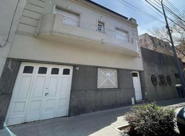 PH · 80m² · 3 Ambientes · 1 Cochera · P. H 3 Amb Garage 5.2 X 2.5 130 m² Totales 80 m² Cub..