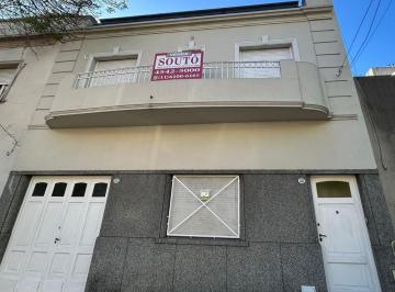PH · 80m² · 3 Ambientes · 1 Cochera · P. H 3 Amb Garage 5.2 X 2.5 130 m² Totales 80 m² Cub..