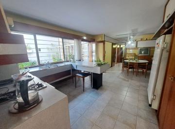 Casa · 260m² · 4 Ambientes · 1 Cochera · Venta, Casa, 4 Ambientes, Parque, Patio, Pileta, Cochera, Dependencia, Parque Avellaneda, Flores
