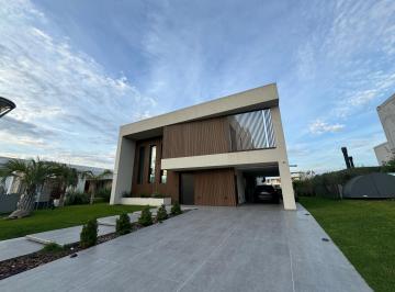 Casa de 8 ambientes, Ezeiza · Casa en Venta a Estrenar, Terralagos Canning