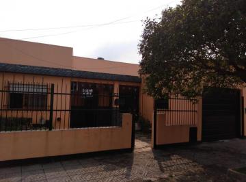 Casa de 3 ambientes, La Matanza · Venta Excelente Vivienda a m del Centro Comercial de Rafael Castillo