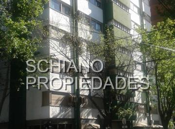 Departamento de 3 ambientes, Quilmes · Departamento de Tres Ambientes con Cochera y Baulera. Sum.