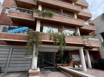 Departamento de 4 ambientes, Villa Devoto · Semipiso de Categoria 4 Ambientes + Cochera Cubierta + Gran Patio.