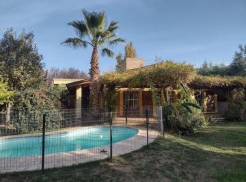 Casa · 300m² · 4 Ambientes · 2 Cocheras · Alquiler Casa Barrio Cerrado Bermejo