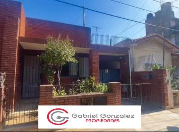 Casa de 3 ambientes, San Isidro · Beccar. Venta. Apto Credito!luminoso PH Independiente de 3 Amb. C/patio/terraza