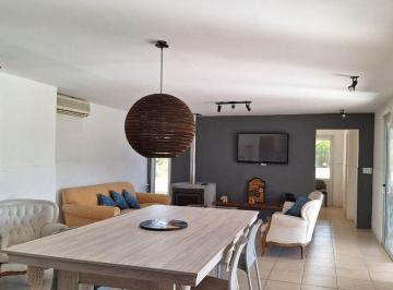 Casa · 280m² · 7 Ambientes · 2 Cocheras · Casa en Venta Barrio Ranchos de La Merced, Lunlunta