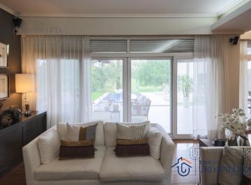 Casa · 565m² · 8 Ambientes · 2 Cocheras · Impecable Casa en Olivos Golf Club Sobre La Cancha de Golf