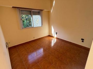 Departamento · 40m² · 2 Ambientes · Alquiler Departamento Primer Piso Lanus Oeste
