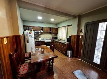Casa · 110m² · 4 Ambientes · 2 Cocheras · Venta Casa de 4 Ambientes en Jose C Paz