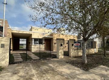 Casa · 100m² · 3 Ambientes · 1 Cochera · Venta Casa 2 Dorm. con Piscina a Estrenar