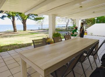 Casa de 5 ambientes, Mari Menuco · Venta Casa en Primer Fila Club Mari Menuco