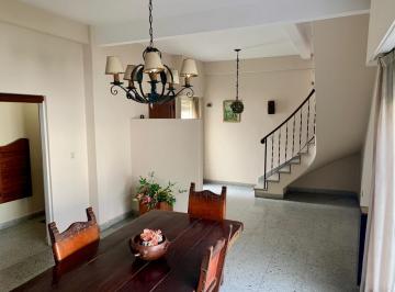 Casa · 120m² · 4 Ambientes · 1 Cochera · Oportunidad Venta Casa en Villa Maipu San Martin 4 Ambientes