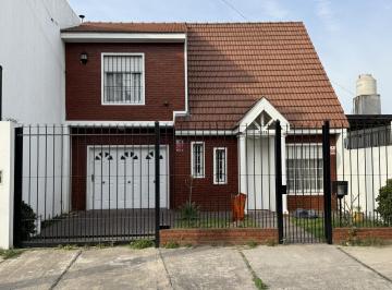 Casa · 125m² · 4 Ambientes · 2 Cocheras · Casa de 4 Ambientes en San Justo Apto Crédito