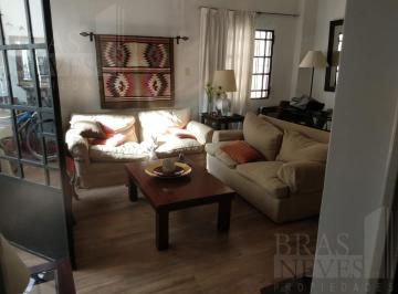 PH · 106m² · 4 Ambientes · 300 m de Maipú // 4 Amb. Reciclado/ 2 Baños/ Terraza con Parrilla