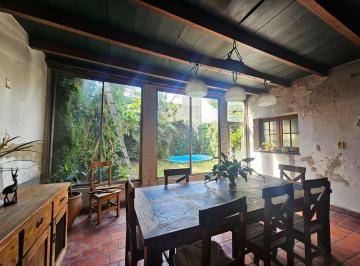 Casa · 253m² · 6 Ambientes · 1 Cochera · Casa en Venta Tipo Chorizo Lote 8.66 X 31 m